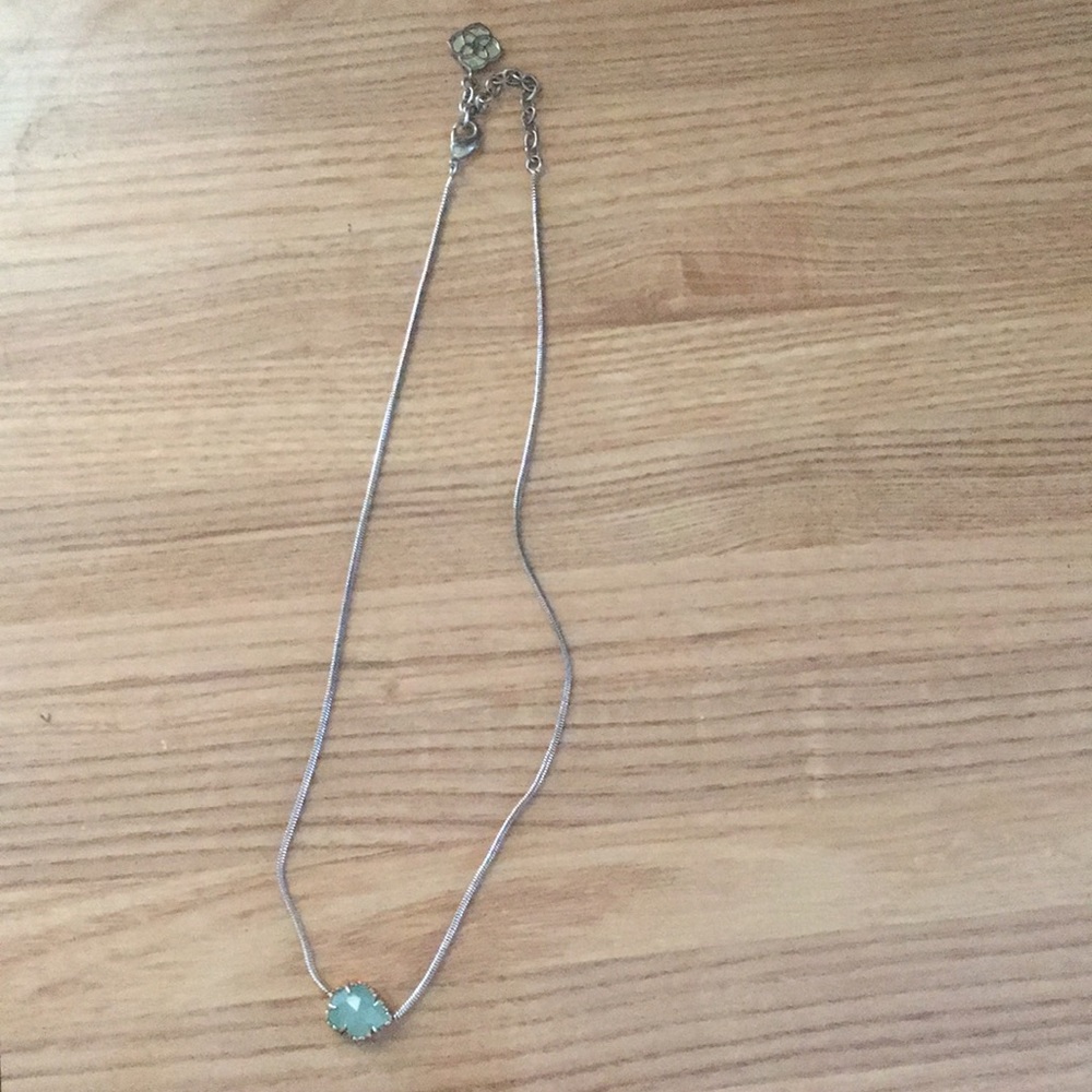Kendra Scott necklace